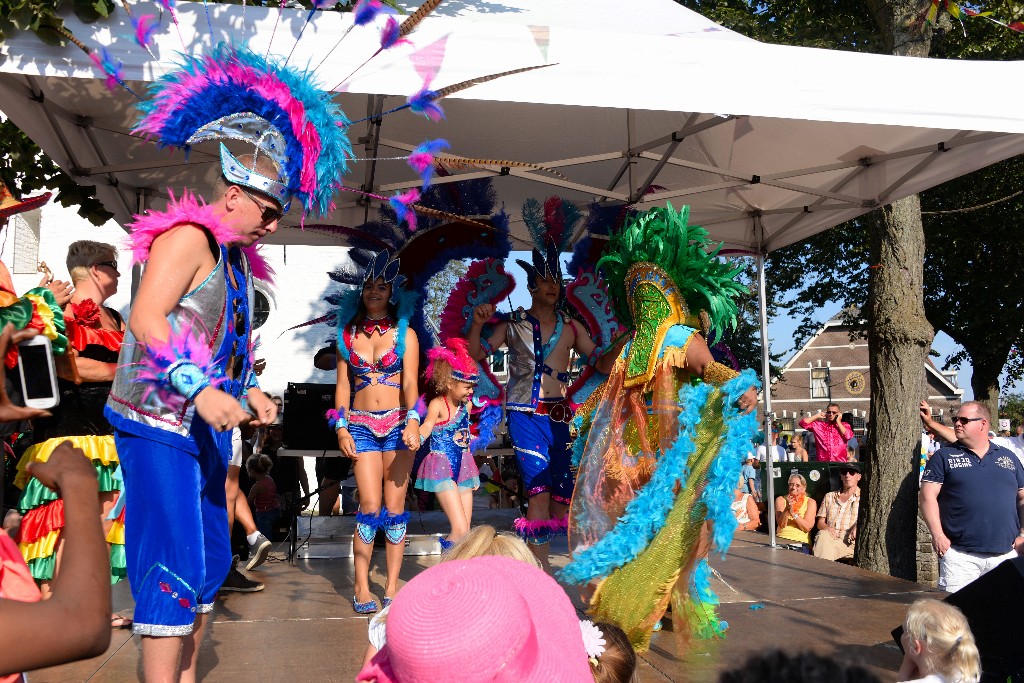 ../Images/Zomercarnaval Noordwijkerhout 255.jpg